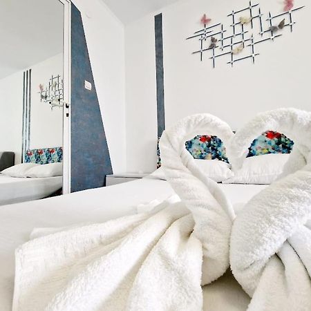 Ares Hotel Констанца Екстериор снимка