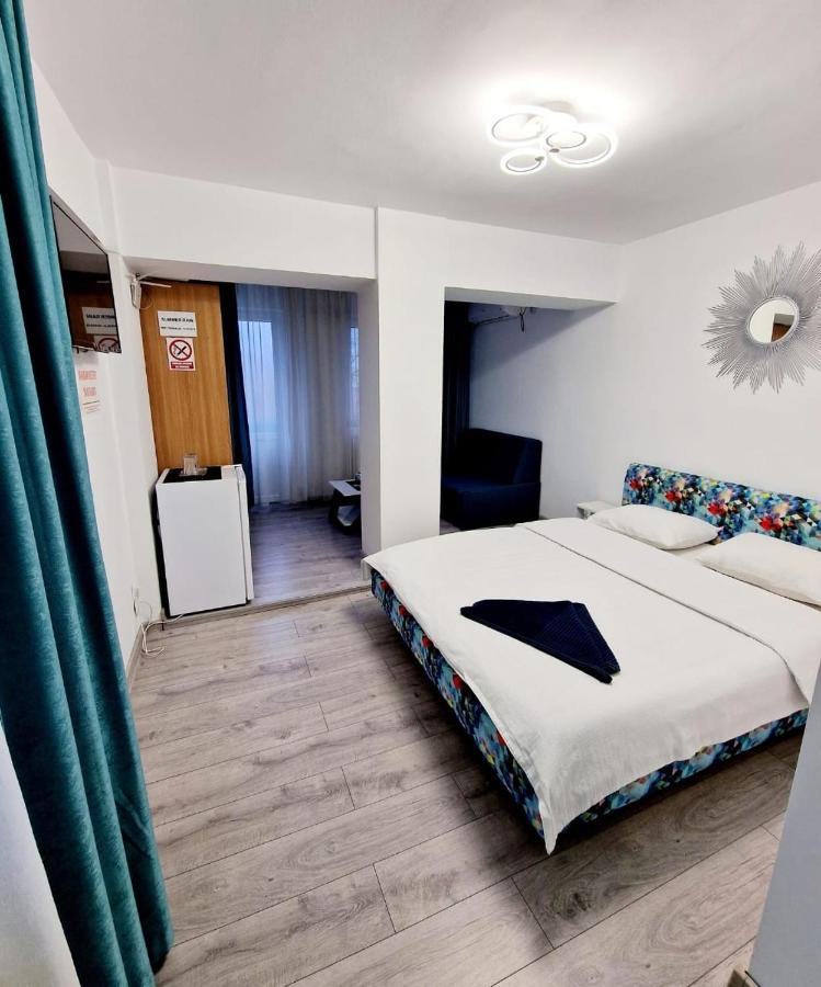 Ares Hotel Констанца Екстериор снимка