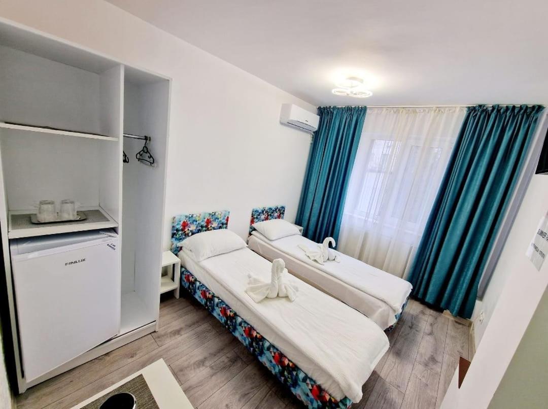 Ares Hotel Констанца Екстериор снимка